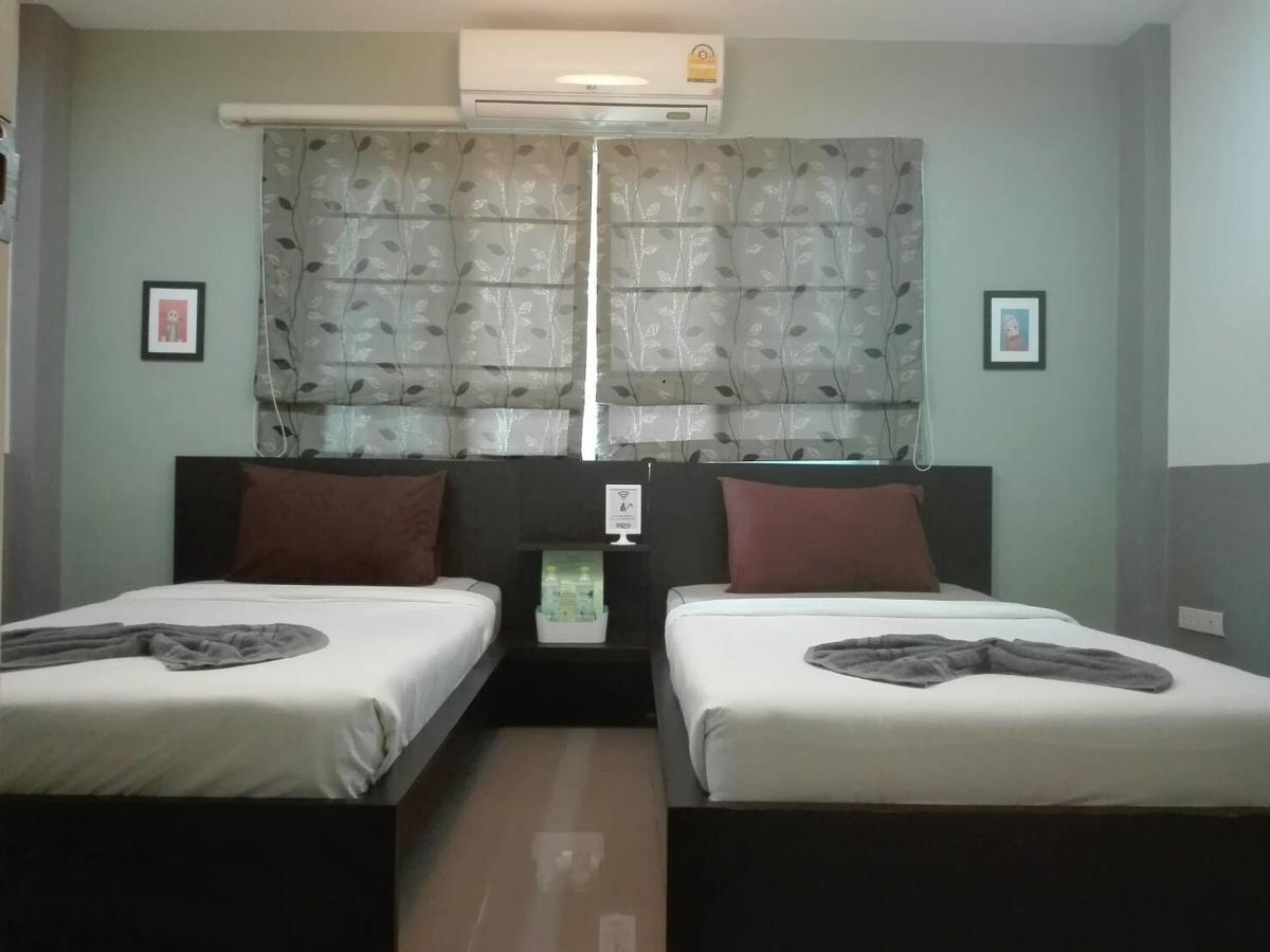 White Monkey Guesthouse Phetchaburi Ngoại thất bức ảnh